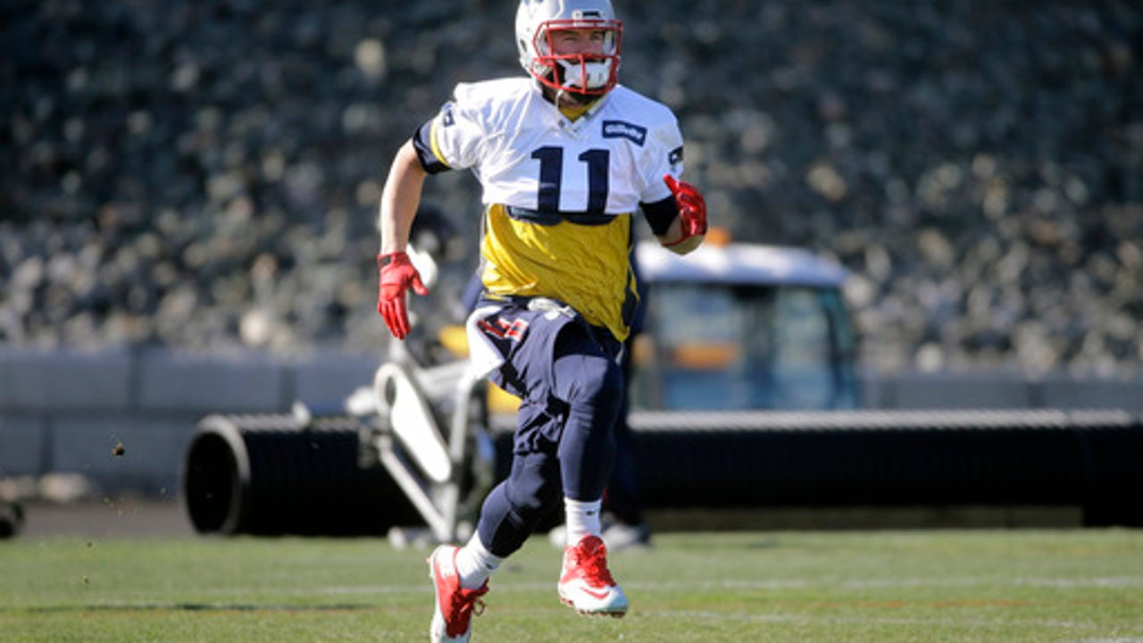 Chiefs, Patriots still alive thanks to interchangeable parts